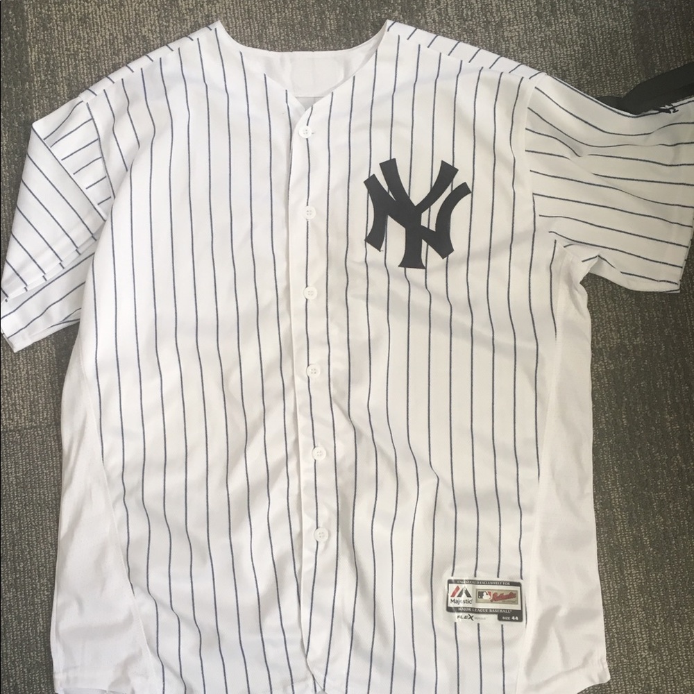 Men’s Mickey Mantle NY Yankees jersey. Brand new